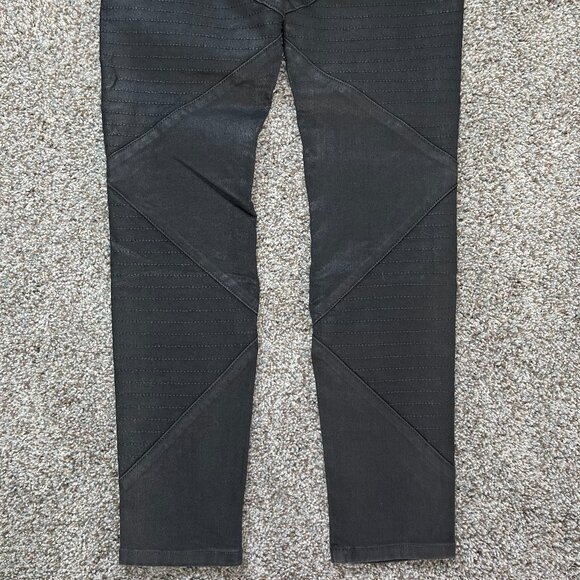 JUST IN: Guess women's jeans, Black, Size 25, Unique stretch, angle design - Picture 7 of 14